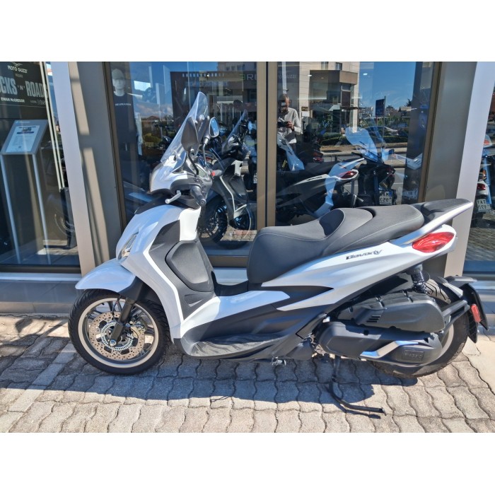 Piaggio Beverly 400 HPE 2026 Μεταχειρισμένα Piaggio Beverly 400 HPE 2026 Μεταχειρισμένα